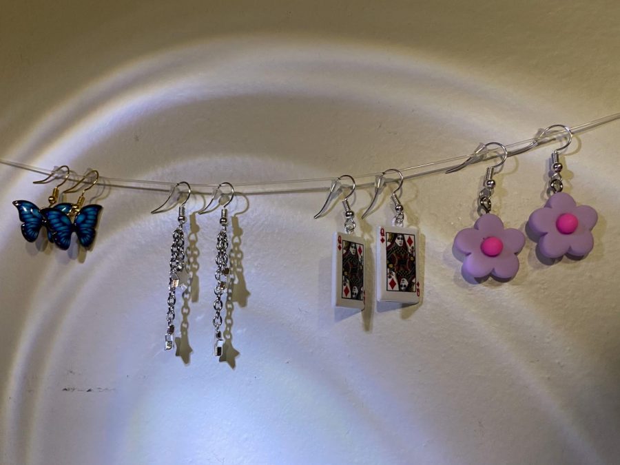 Senior Emily Doan makes jewelry and sells it through her instagram shop, ems_jewelry. 